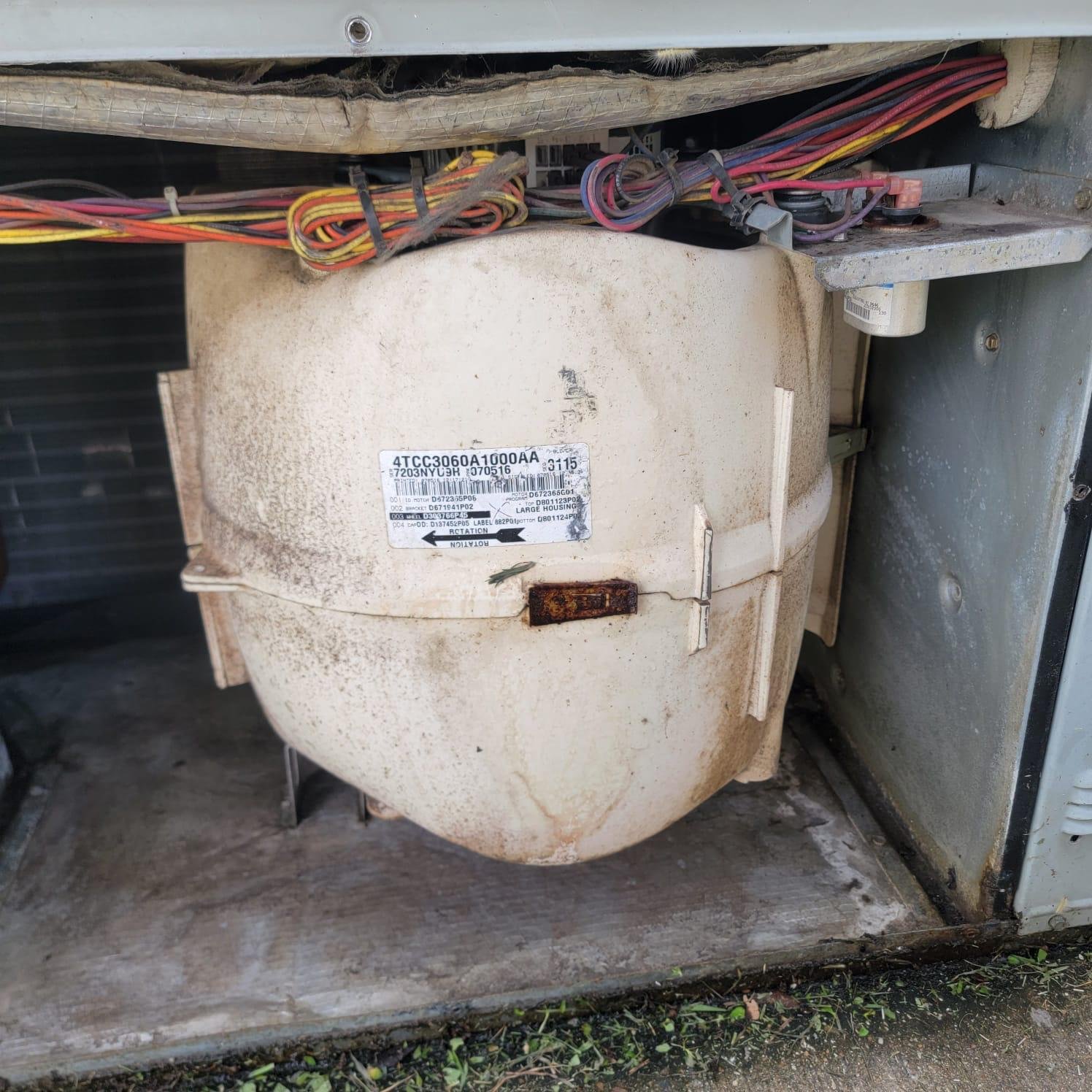 AC repair technician in Texas Medical Center