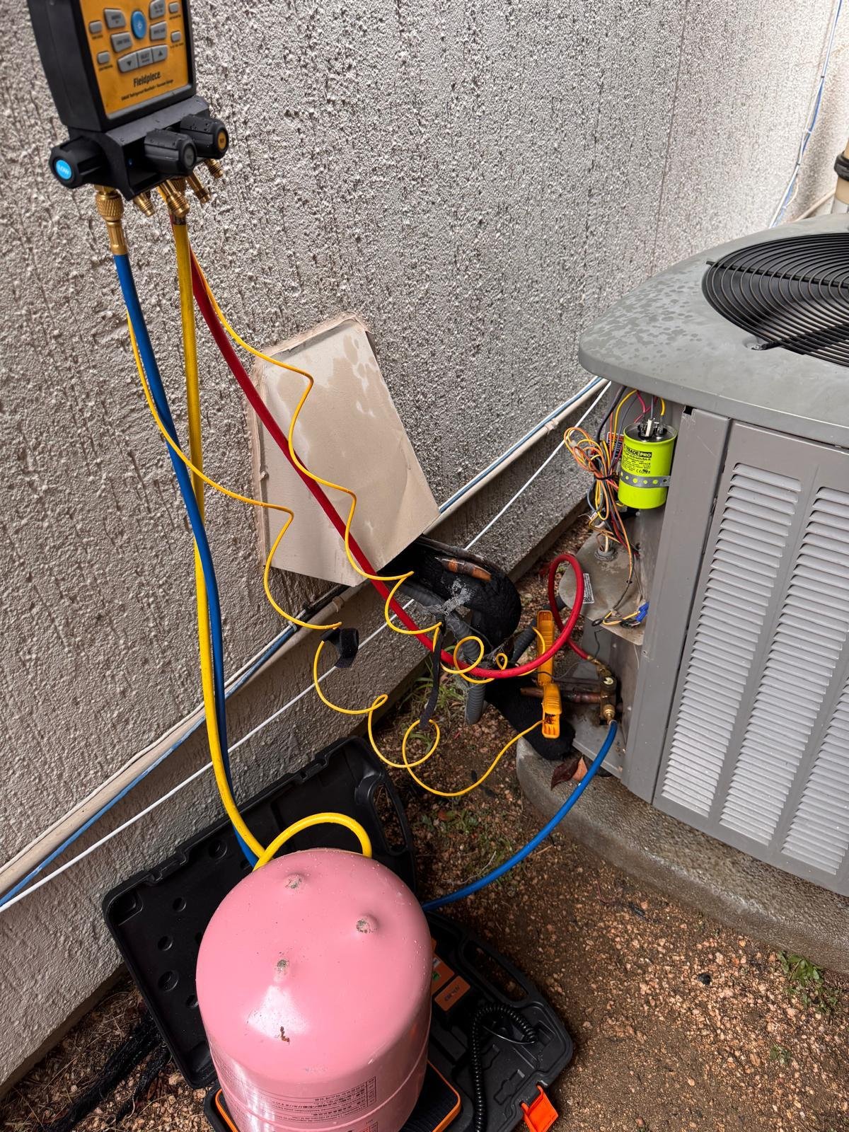 Expert Hvac Circuit Board Repair in Houston | Hvac 247 Pro- 10 Top Houston Local Services HVAC technician repairing a circuit board in Houston TX