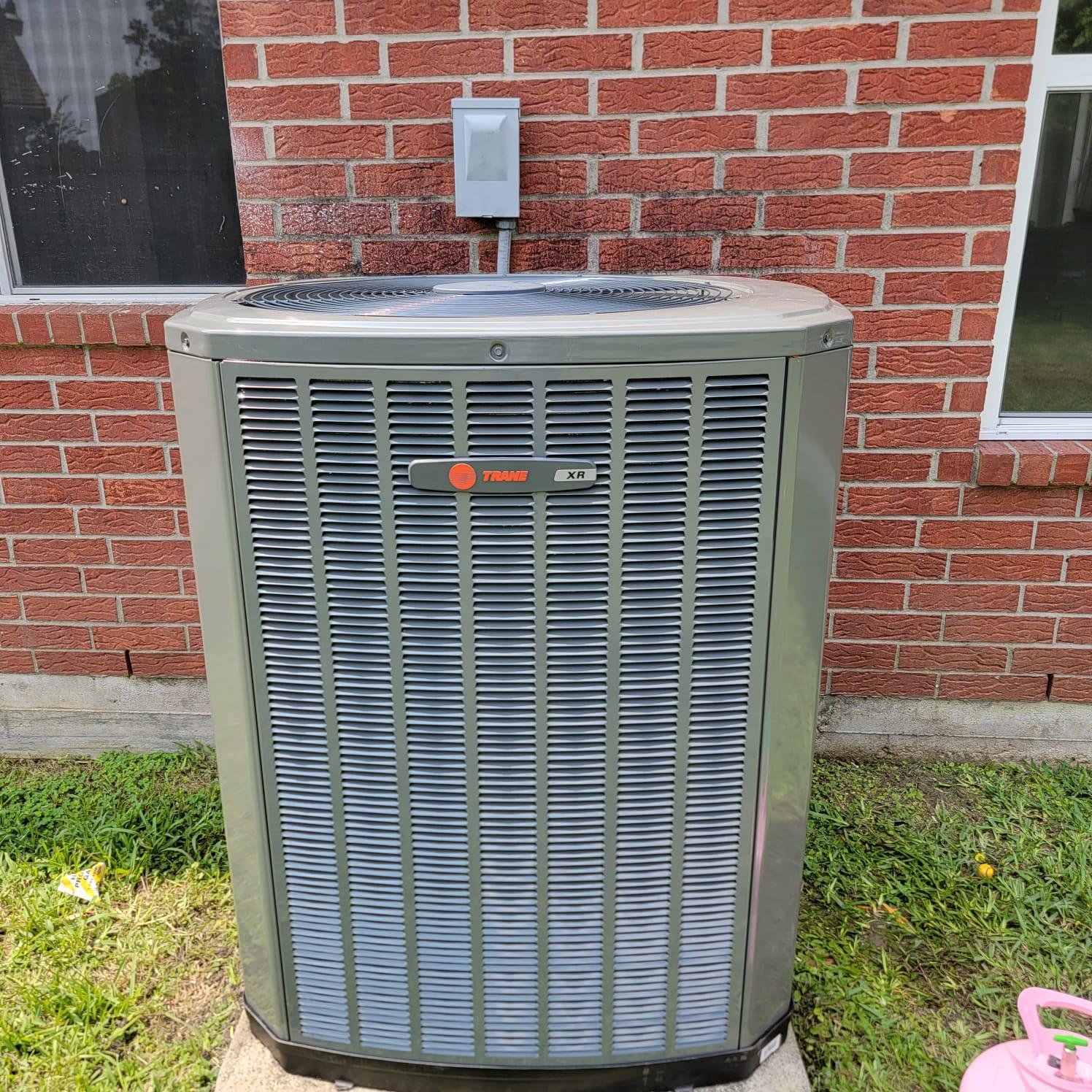 Expert Hvac Repair Services in Houston Tx | Hvac 247 Pro- 10 Top Houston Local Services Professional HVAC technician repairing wiring in Houston TX