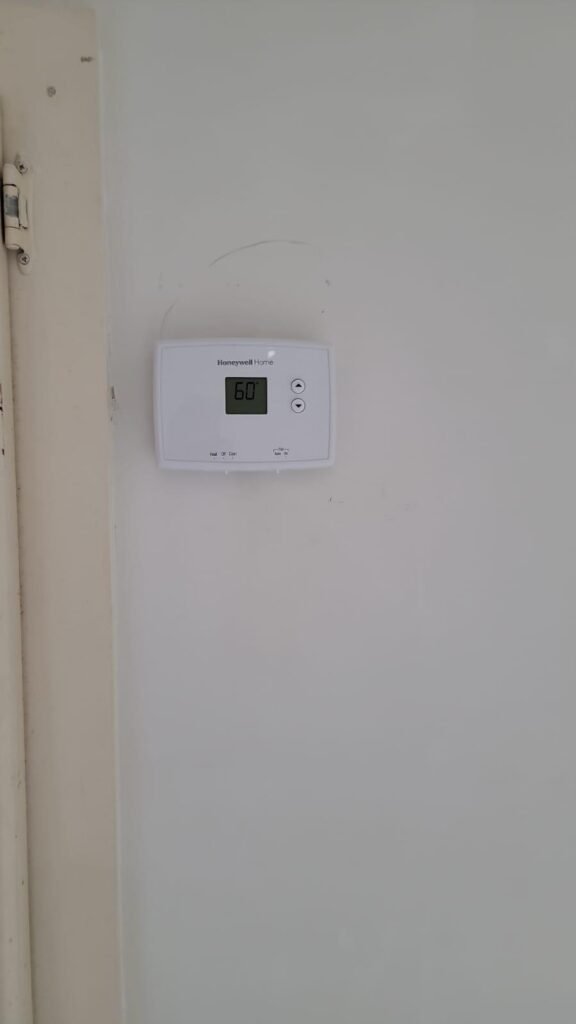 Thermostat installation by expert HVAC technician in Houston TX